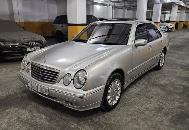 Mercedes E 320-3
