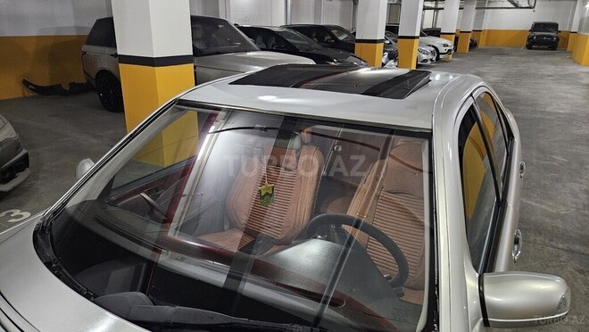Mercedes E 320-18