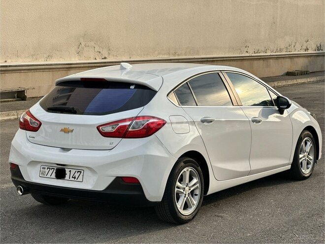 Chevrolet Cruze-11
