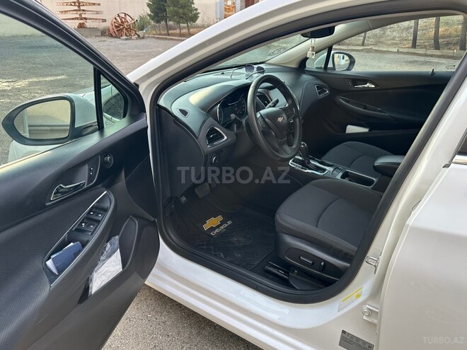 Chevrolet Cruze-15