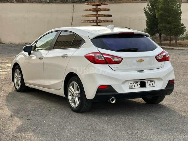 Chevrolet Cruze-9