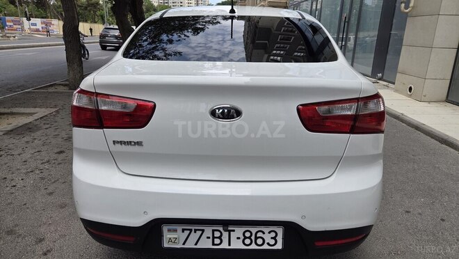 Kia Rio-7