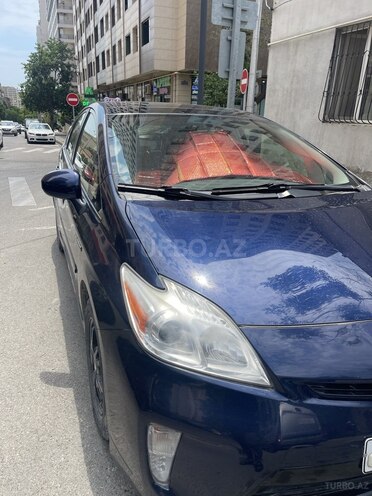 Toyota Prius-2