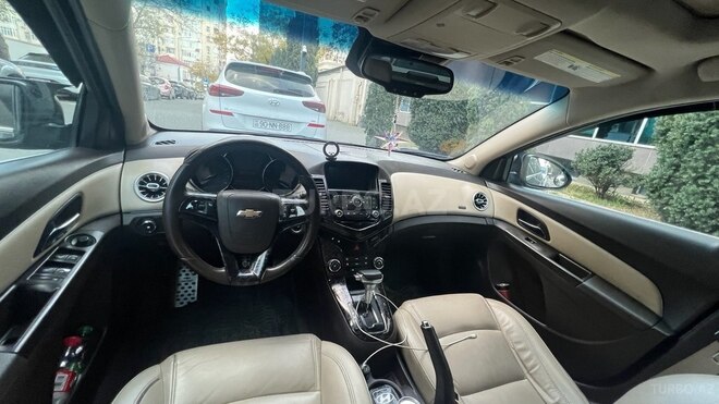 Chevrolet Cruze-15