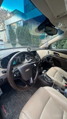 Chevrolet Cruze-16