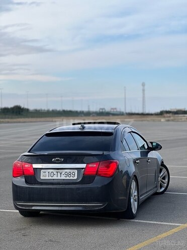 Chevrolet Cruze-13
