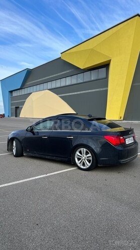 Chevrolet Cruze-12