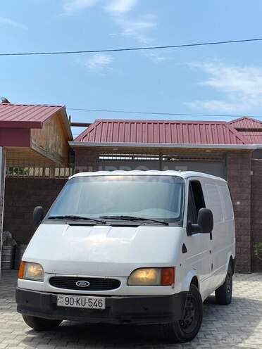 Ford Transit-1