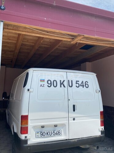 Ford Transit-4