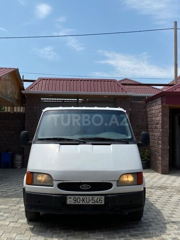 Ford Transit-3