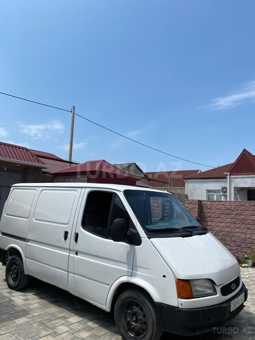 Ford Transit-8