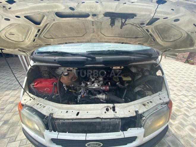 Ford Transit-14