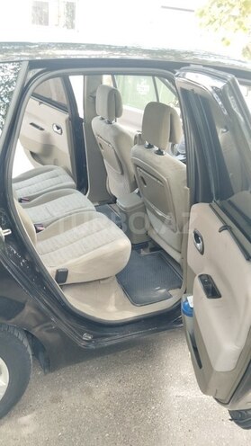 Renault Scenic-6