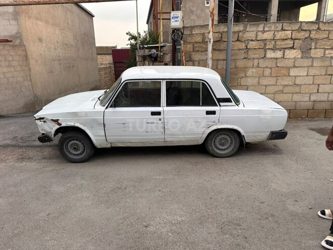 LADA (VAZ) 2107-15