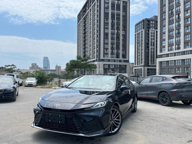 Toyota Camry-1
