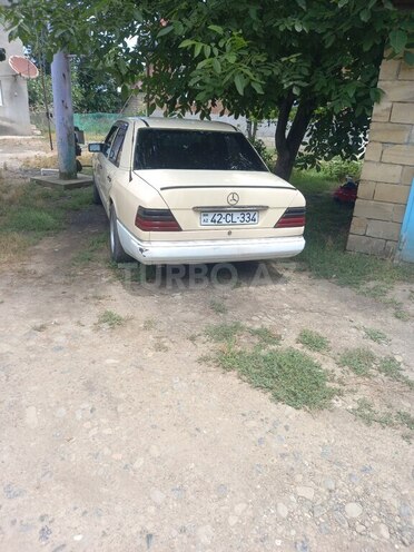 Mercedes E 200-6