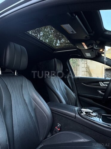 Mercedes E 300-7