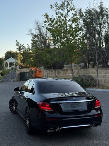 Mercedes E 300-4