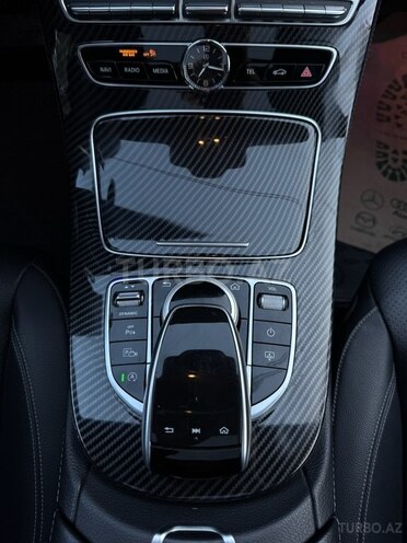 Mercedes E 300-11