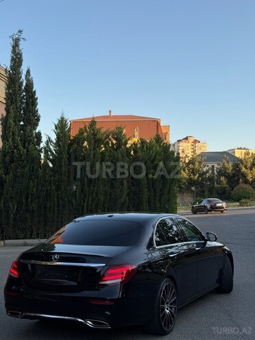 Mercedes E 300-5