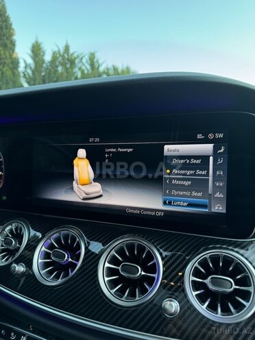 Mercedes E 300-13