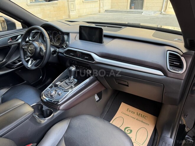 Mazda CX-9-11