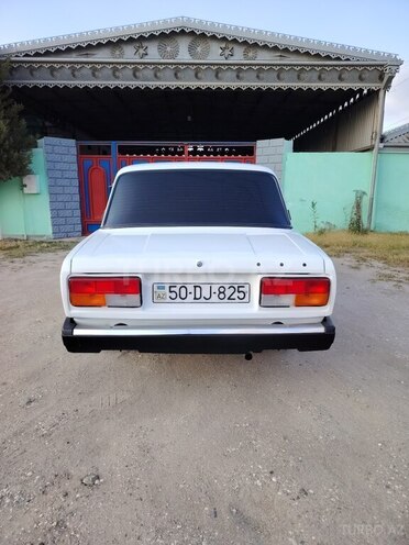 LADA (VAZ) 2107-2