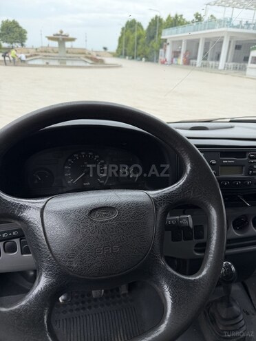 Ford Transit-7