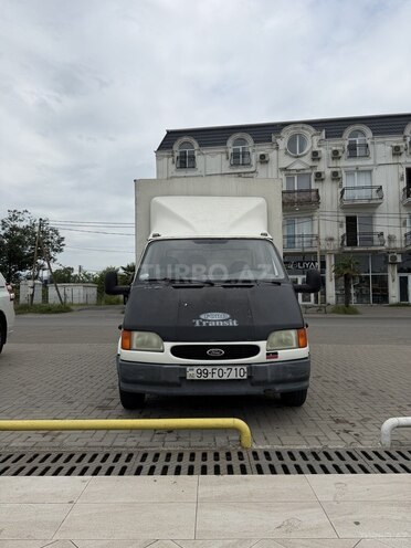Ford Transit-1