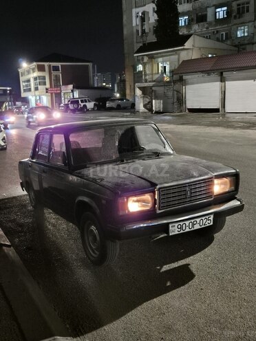LADA (VAZ) 2107-1