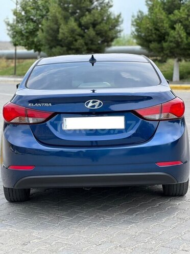 Hyundai Elantra-2