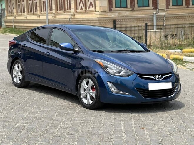 Hyundai Elantra-3