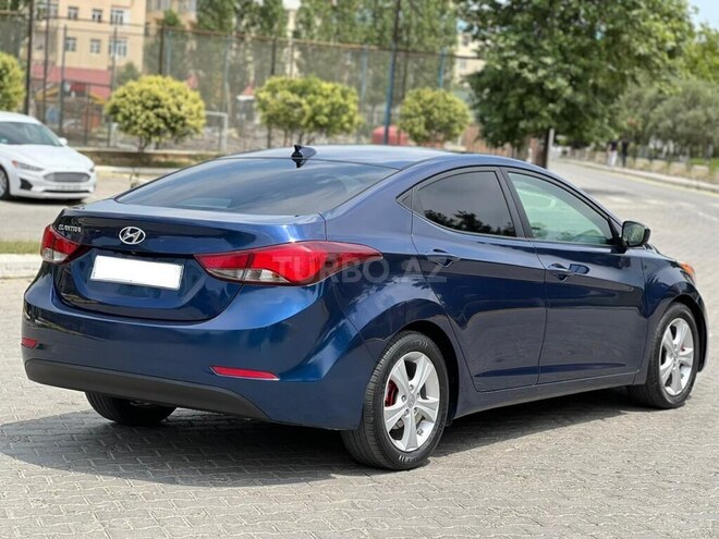 Hyundai Elantra-8