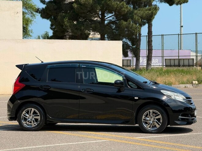 Nissan Note-7