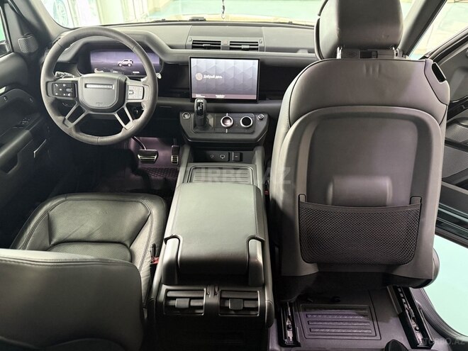 Land Rover Defender-3