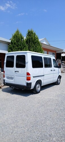 Mercedes Sprinter 208-8