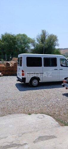 Mercedes Sprinter 208-16