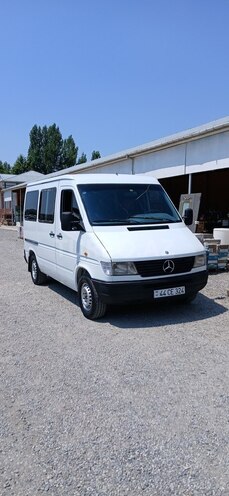 Mercedes Sprinter 208-1