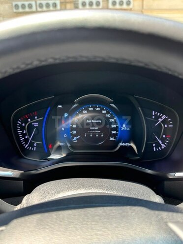 Hyundai Santa Fe-4