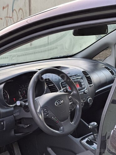 Kia Forte-12