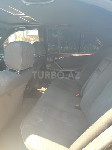 Mercedes E 270-20