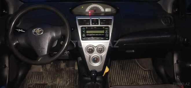 Toyota Yaris-7