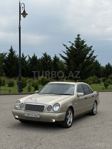 Mercedes E 200-3