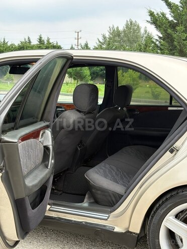 Mercedes E 200-8