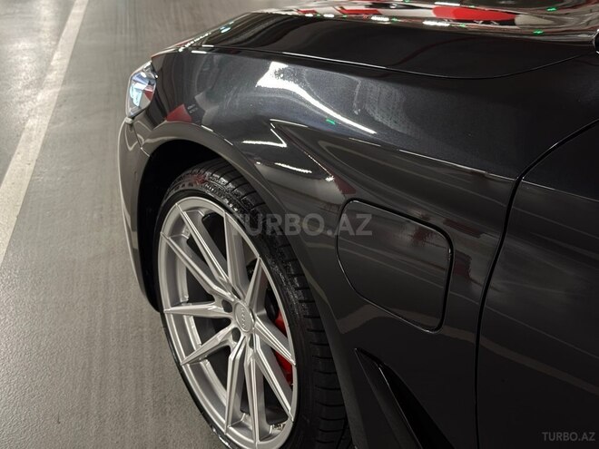 BMW 530e-6