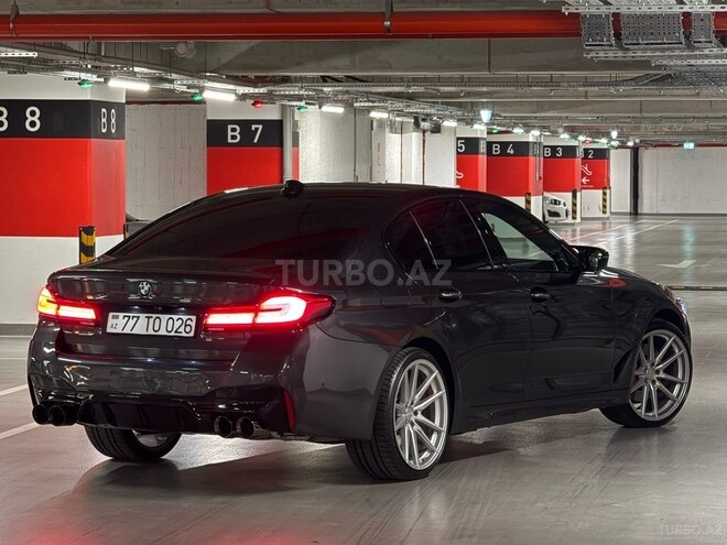 BMW 530e-7