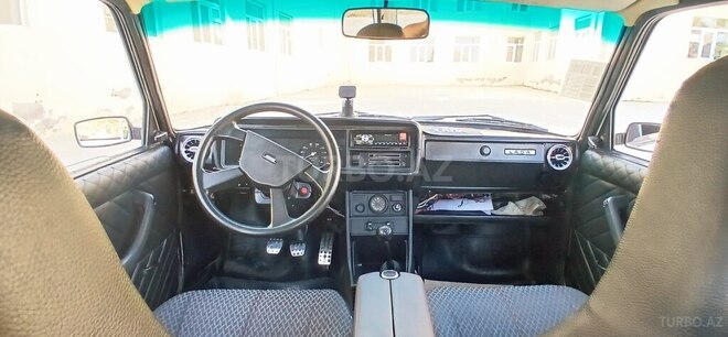 LADA (VAZ) 2107-2