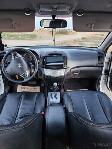 Hyundai Elantra-2