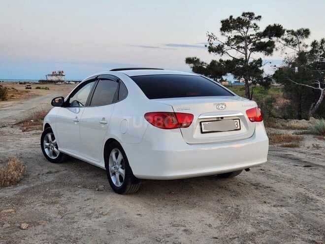 Hyundai Elantra-4