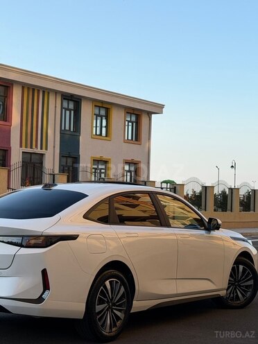 Changan Qiyuan A05-6